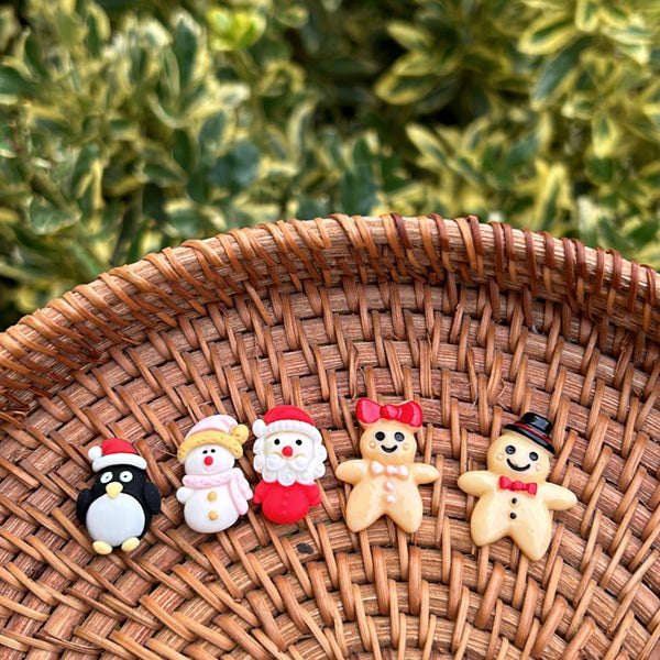 Hanging wooden bauble